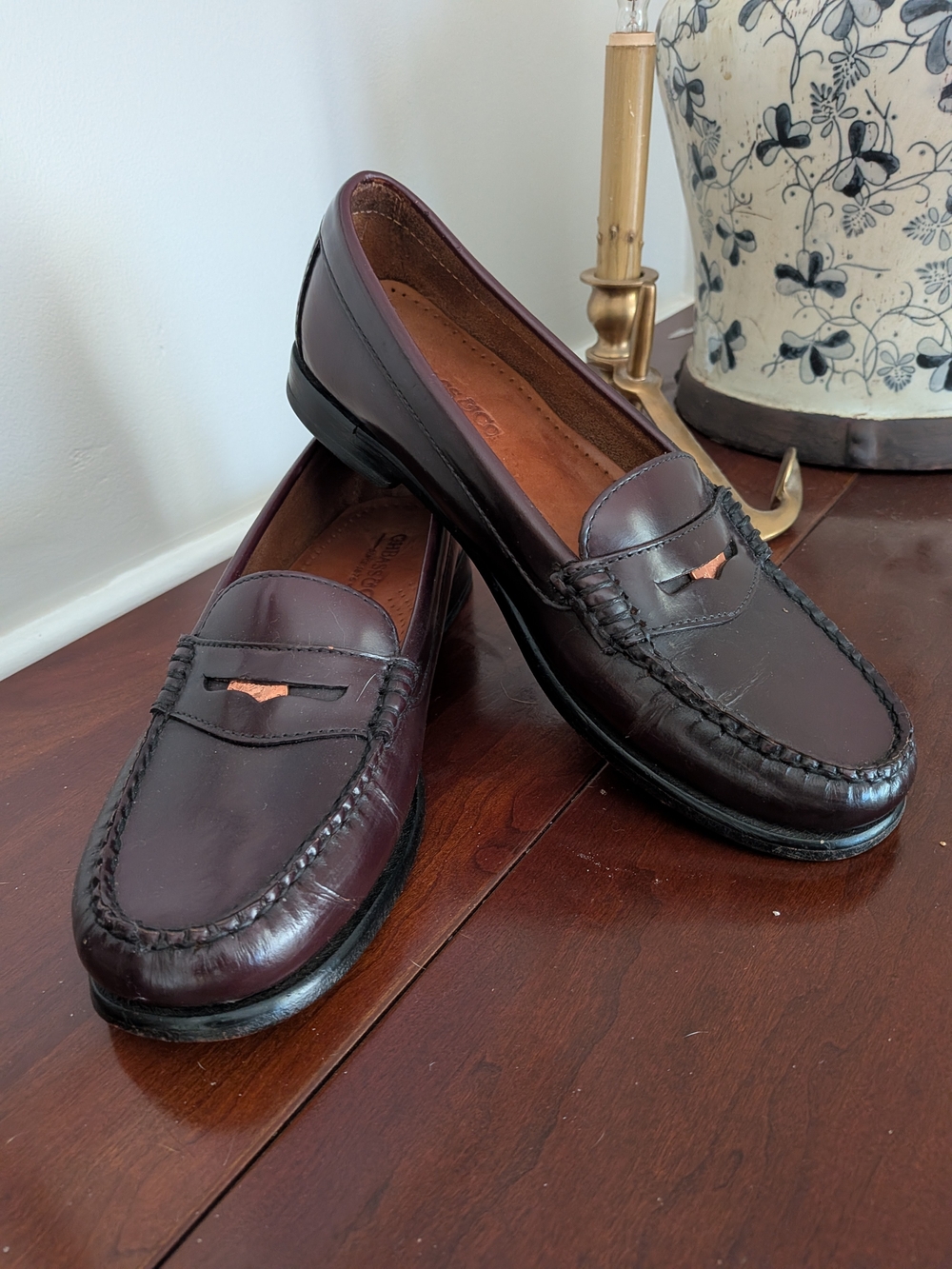G.H. Bass & Co. Women's Wayfarer Burgundy Penny Loafers Size 8